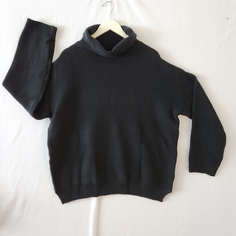 SoTeer Wome's Turtleneck Sweater Long Sleeeeve Loose Fitting Black Size XXL.